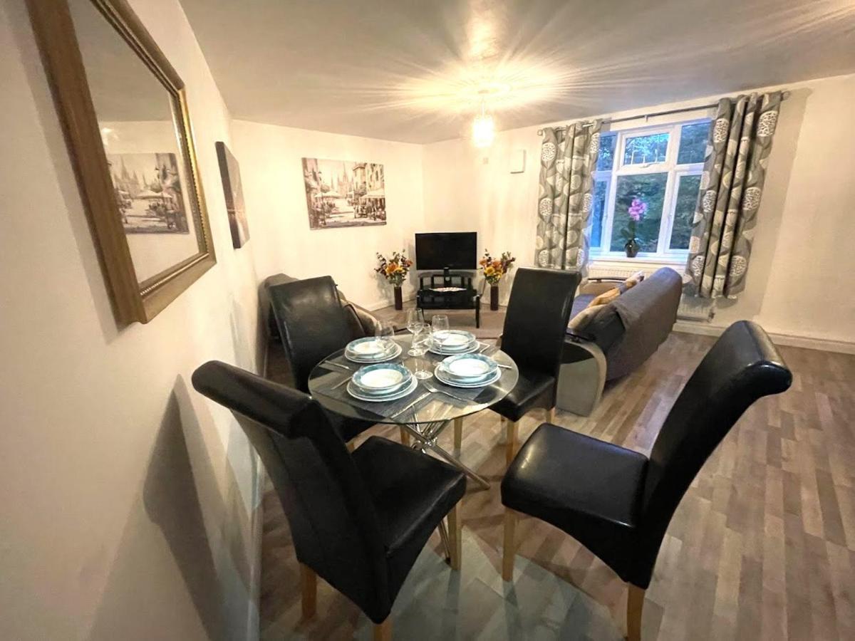 גילינגהאם Deluxe 1-Bedroom Serviced Apartment Sleeps 4 For Short Or Long Stay מראה חיצוני תמונה